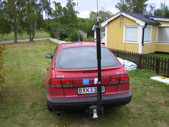 Radioantenn 
Här ser du min HS1800 screwdriver antenn bak på min gamla bil.