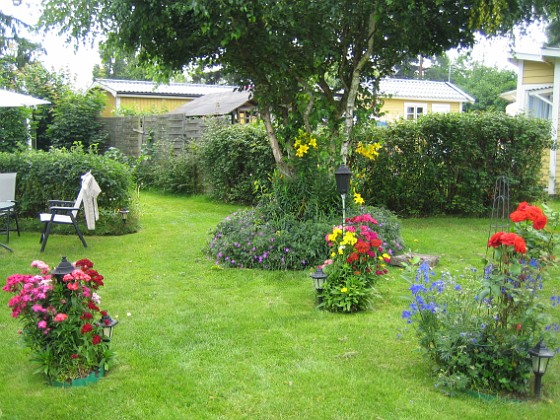   
2009-07-15 IMG_0119  
Granudden  
Färjestaden  
Öland