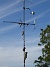Här finns TV-antenn och min väderstation. I toppen min mottagarantenn. (2009-07-17 IMG_0171)