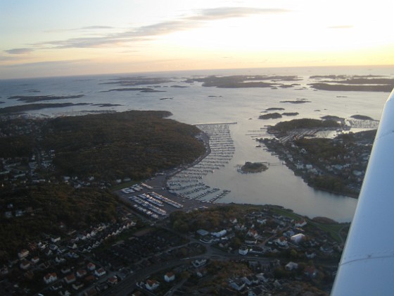   
2011-10-08 IMG_0056  
Granudden  
Färjestaden  
Öland