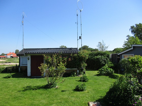 Stugan  
Det börjar bli lite gult i min nysådda gräsmatta. Det kom regn för ett par dagar sedan, 15 mm, men det behövs nog mera.                                 
2020-06-09 Stugan_0044  
Granudden  
Färjestaden  
Öland