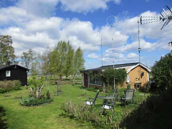 Granudden  
Jag klippte ner häcken förrra året, som synes.                                 
2022-05-12 Granudden_0035  
Granudden  
Färjestaden  
Öland